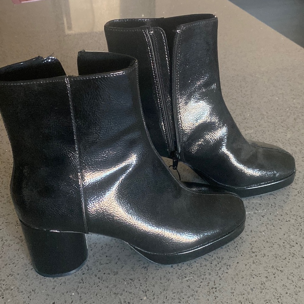 NWT H&M black patent ankle boots size 8